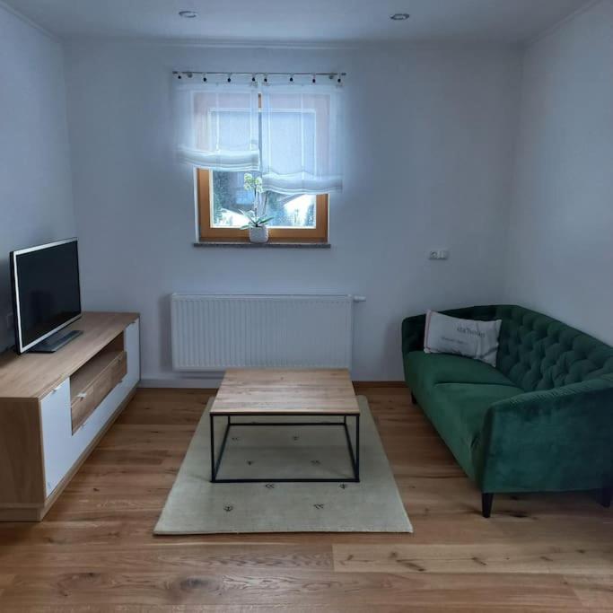 80m²